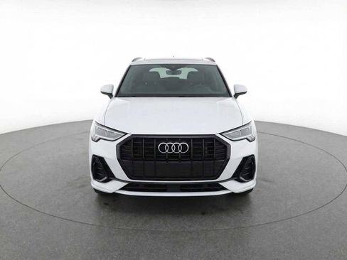 Used 2024 Audi Q3 2.0T Premium image 2