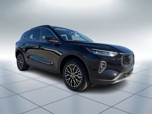 New 2025 Ford Escape Base w/ Class II Trailer Tow Package image 2