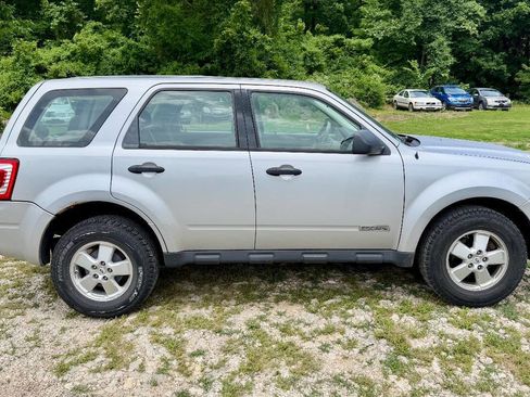 Used 2008 Ford Escape XLS FWD image 3