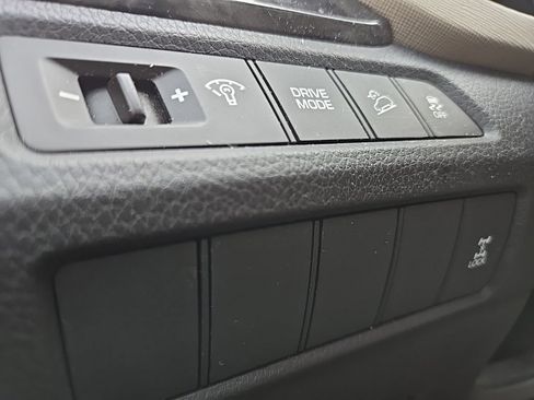 Used 2017 Hyundai Santa Fe Sport w/ Cargo Package AWD/4WD image 22