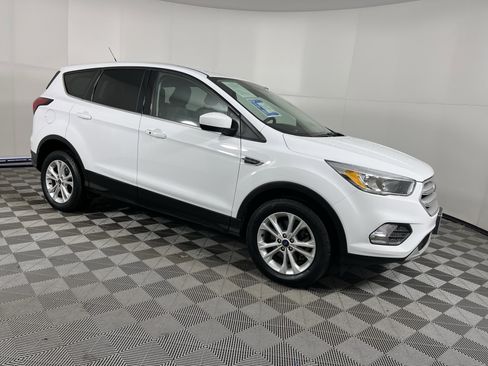 Used 2019 Ford Escape SE image 8