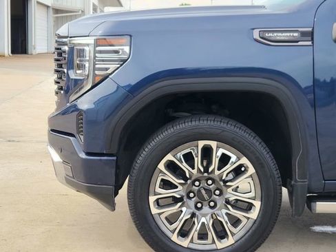 Used 2023 GMC Sierra 1500 Denali Ultimate AWD/4WD image 8
