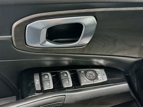 Used 2024 Kia Sorento SX image 15