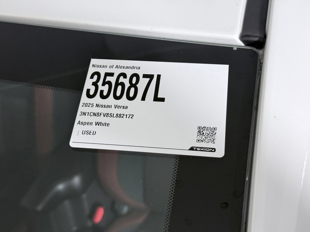 Certified 2025 Nissan Versa SR w/ Trunk Package FWD image 29