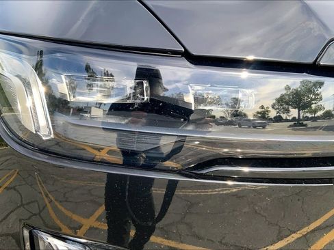 Used 2023 Cadillac Escalade ESV Sport Platinum w/ LPO, ONYX Package image 26