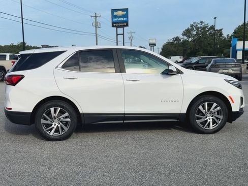 Certified 2022 Chevrolet Equinox LT FWD image 9