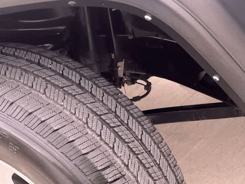 Used 2023 Jeep Wrangler Sport S image 23