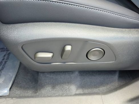 New 2026 Chevrolet Traverse LT w/ Enhanced Driving Package FWD image 22