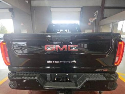 Used 2021 GMC Sierra 2500 AT4 w/ AT4 Premium Plus Package image 7
