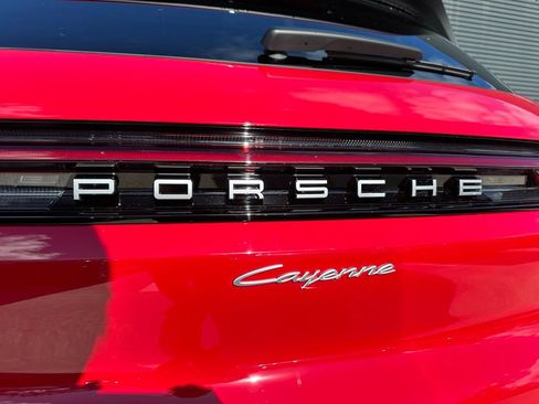 Certified 2026 Porsche Cayenne AWD/4WD image 14