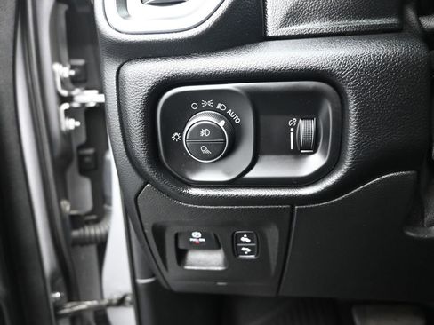 Used 2020 RAM 1500 Big Horn image 13