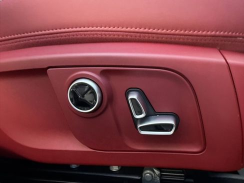 Used 2022 Maserati Ghibli Modena image 39