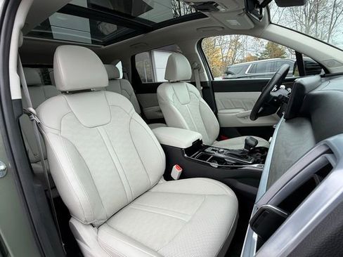 Used 2025 Kia Sorento SX image 18