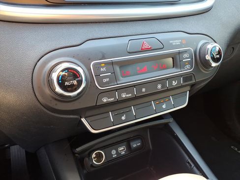 Used 2020 Kia Sorento LX w/ LX I4 Convenience Package FWD image 30