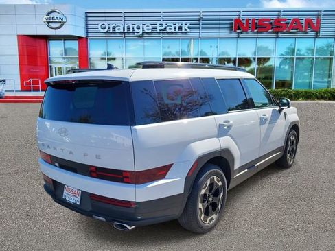 Used 2025 Hyundai Santa Fe SEL image 2