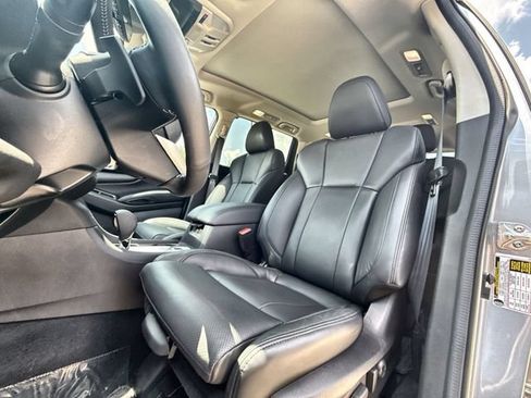Used 2026 Subaru Ascent Touring AWD/4WD image 11