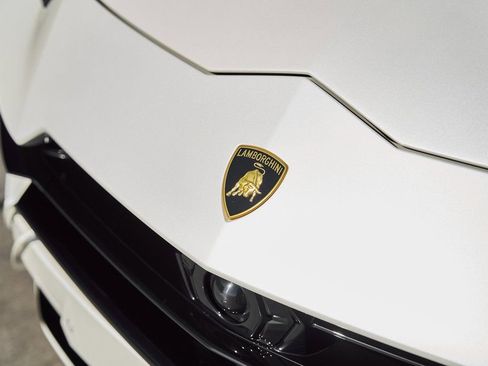 Used 2024 Lamborghini Urus S AWD/4WD image 7