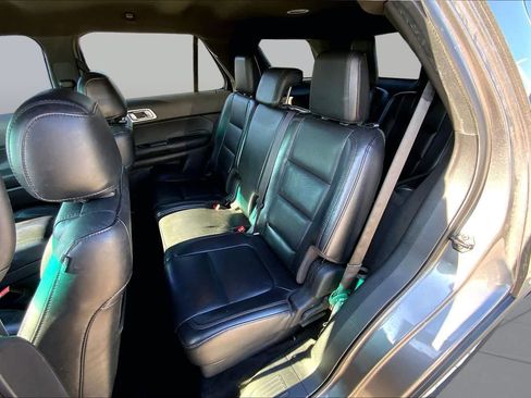 Used 2012 Ford Explorer XLT AWD/4WD image 17