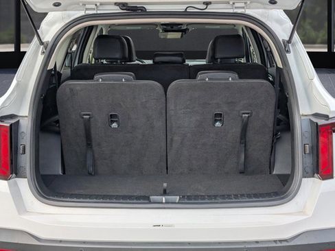 Used 2024 Kia Sorento S w/ Panoramic Sunroof Package image 10