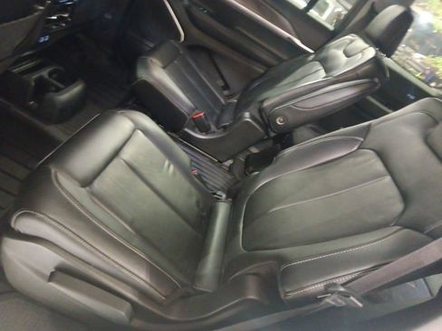 Used 2022 Jeep Grand Cherokee L Limited AWD/4WD image 7