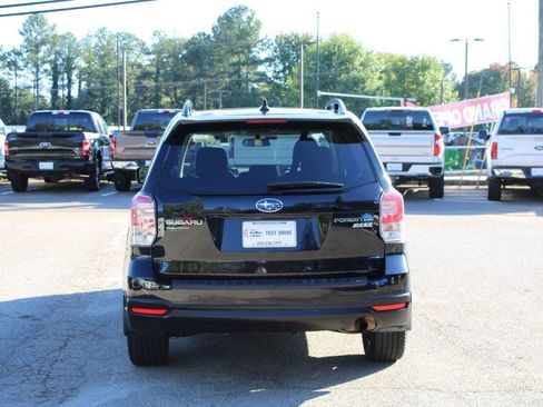Used 2017 Subaru Forester 2.5i Premium w/ All-Weather Package image 6