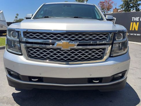 Used 2018 Chevrolet Suburban LT w/ LT Signature Package AWD/4WD image 11