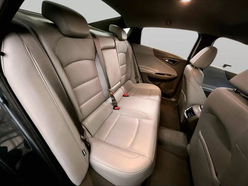 Used 2019 Chevrolet Malibu LT w/ Leather Package image 26