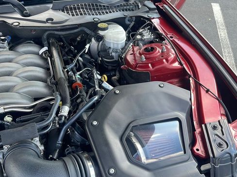 Used 2018 Ford Mustang GT Premium w/ Equipment Group 401A RWD image 20