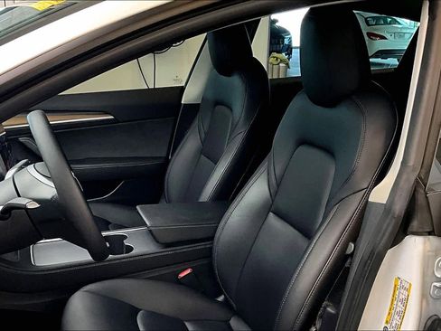 Used 2022 Tesla Model 3 image 7