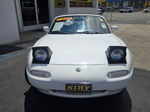 Used 1993 MAZDA MX-5 Miata RWD image 5