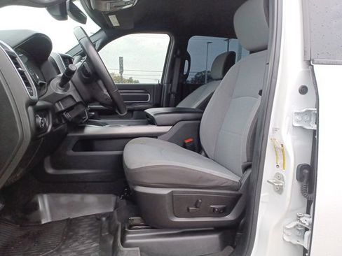 Used 2024 RAM 3500 Big Horn AWD/4WD image 16