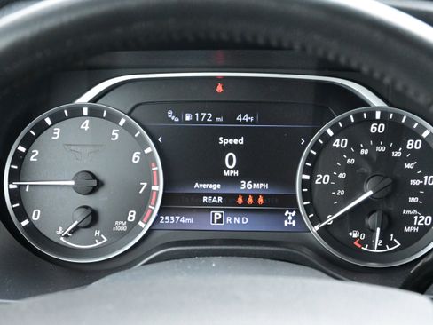 Certified 2024 Nissan Titan SV w/ SV Convenience Package image 21