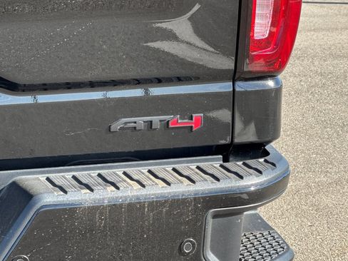 Used 2025 GMC Sierra 1500 AT4 w/ AT4 Premium Package AWD/4WD image 32