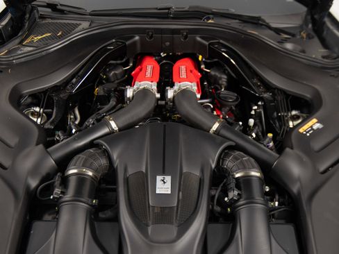 Certified 2024 Ferrari Roma Spider image 19