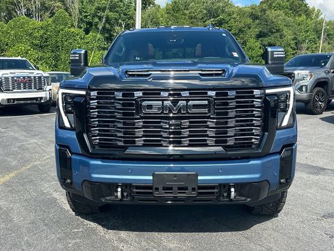 Used 2025 GMC Sierra 2500 Denali Ultimate AWD/4WD image 3