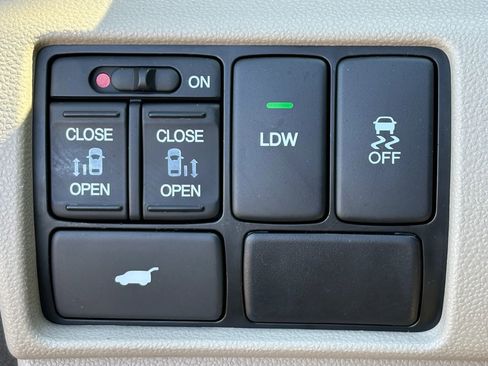 Used 2016 Honda Odyssey EX-L image 25