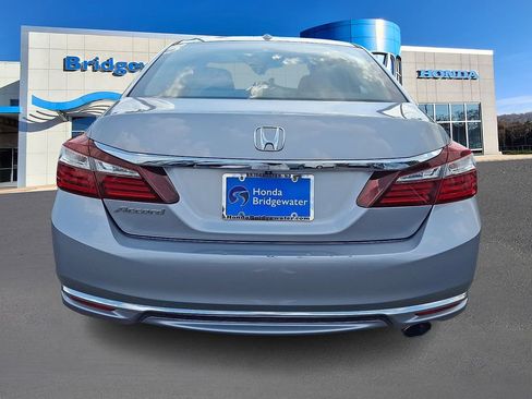 Used 2017 Honda Accord EX image 5