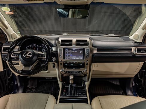 Used 2021 Lexus GX 460 Premium w/ Premium Package AWD/4WD image 17