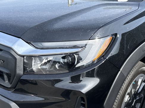 Used 2025 Honda Passport EX-L image 6