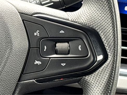 New 2025 Chevrolet Trax LT FWD image 13