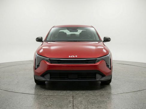 Used 2025 Kia K4 FWD image 2