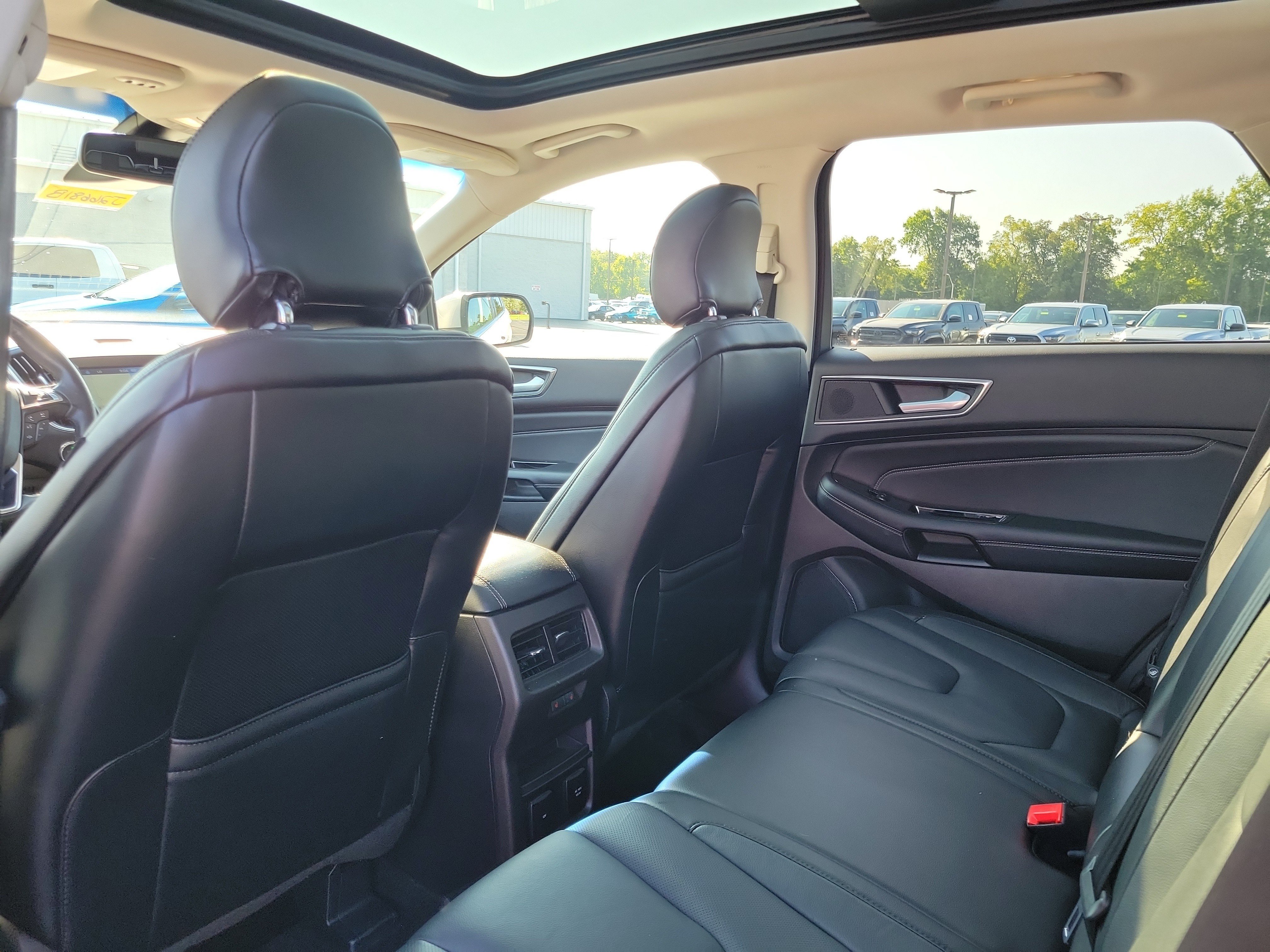 Used 2016 Ford Edge Titanium w/ Equipment Group 302A FWD image 14