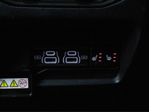 Used 2023 Jeep Grand Cherokee 4WD 4xe w/ Luxury Tech Group II image 30
