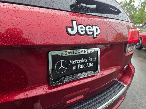 Used 2015 Jeep Grand Cherokee Overland w/ Mopar Chrome Edition Group AWD/4WD image 16