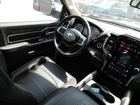 Used 2020 RAM 2500 Laramie AWD/4WD image 9
