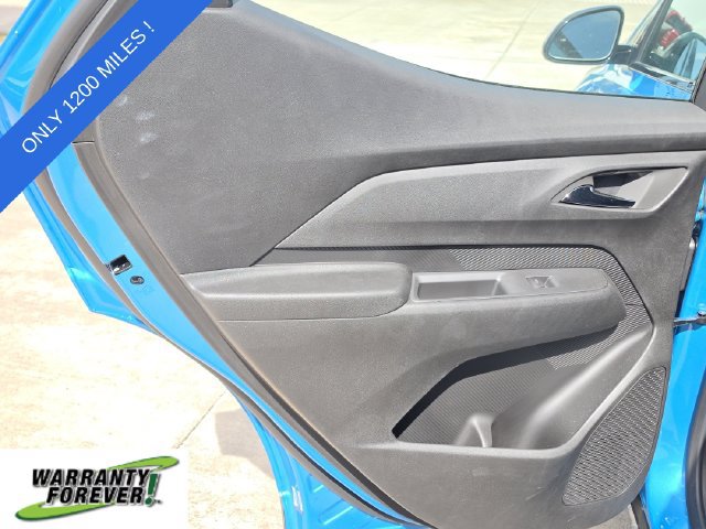 Used 2027 Chevrolet Bolt LT w/ Comfort Package FWD image 12
