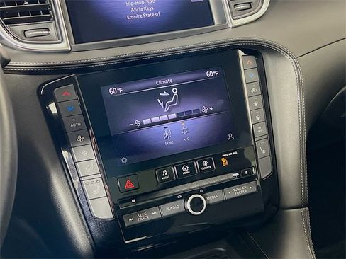 Used 2021 INFINITI QX50 Luxe image 19