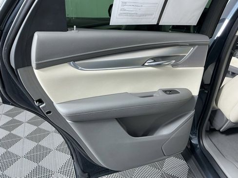 Used 2020 Cadillac XT5 Premium Luxury image 8