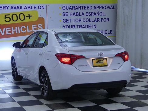 Used 2018 Toyota Corolla SE image 5