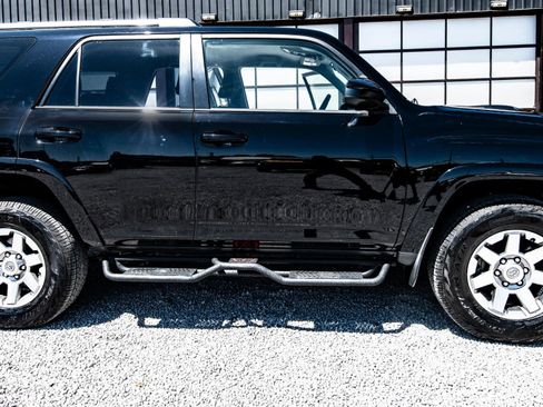 Used 2016 Toyota 4Runner Trail AWD/4WD image 18